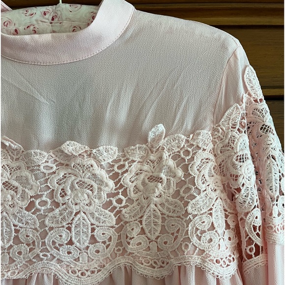 EXPRESS LIGHT PINK CHIFFON LACE BABY DOLL TOP SIZE MEDIUM - Picture 4 of 7